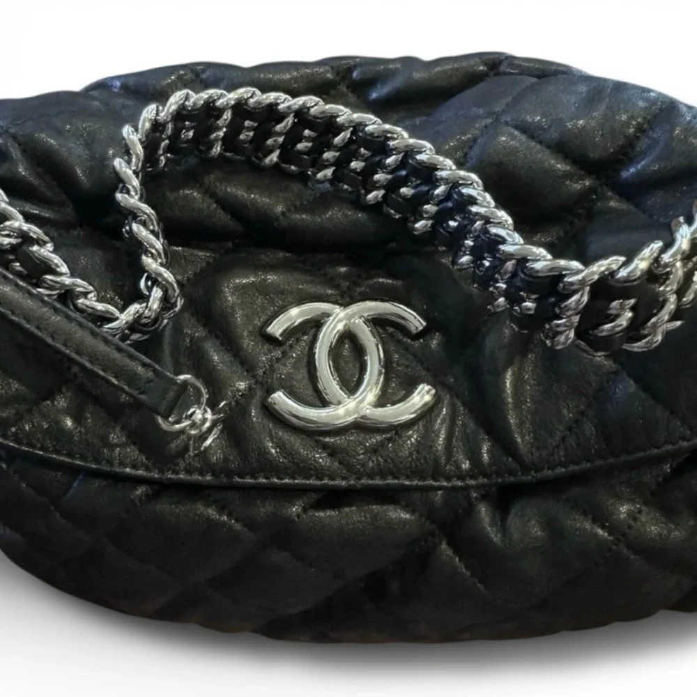 💞CHANEL BLACK Quilted Distressed / Washed Lambskin Double Chain Tote Silver HW